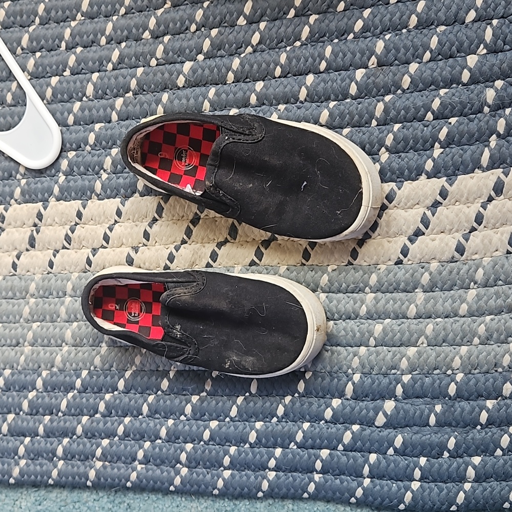 Toddler black canvas shoes